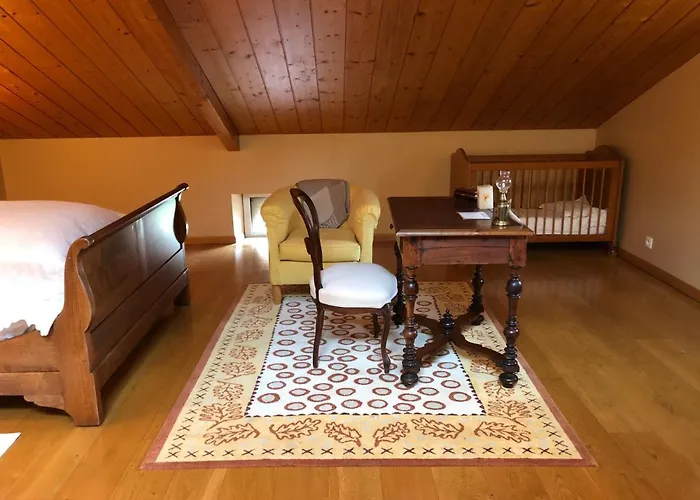 Vaste Proche Toulouse Dans Toulousaine 18eme Bed and breakfast